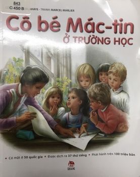 Cô bé Mác – tin ở trường học
